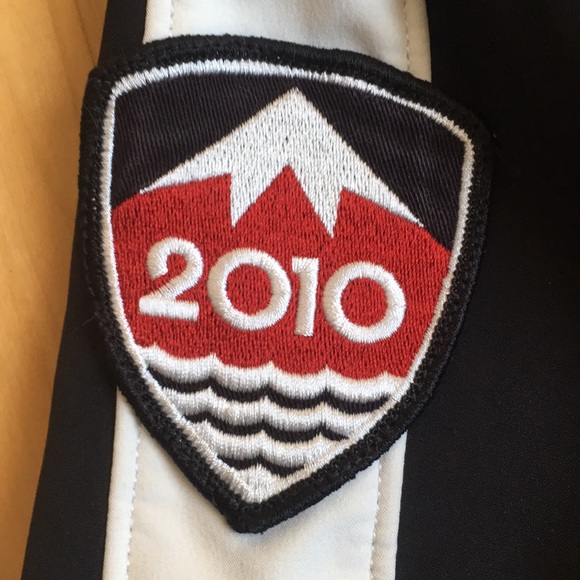 Canada 2010 Olympic soft shell jacket hooded sz S - Picture 3 of 8